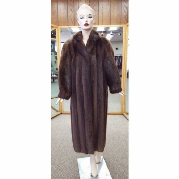 Natural brown long hair beaver fur 50” coat